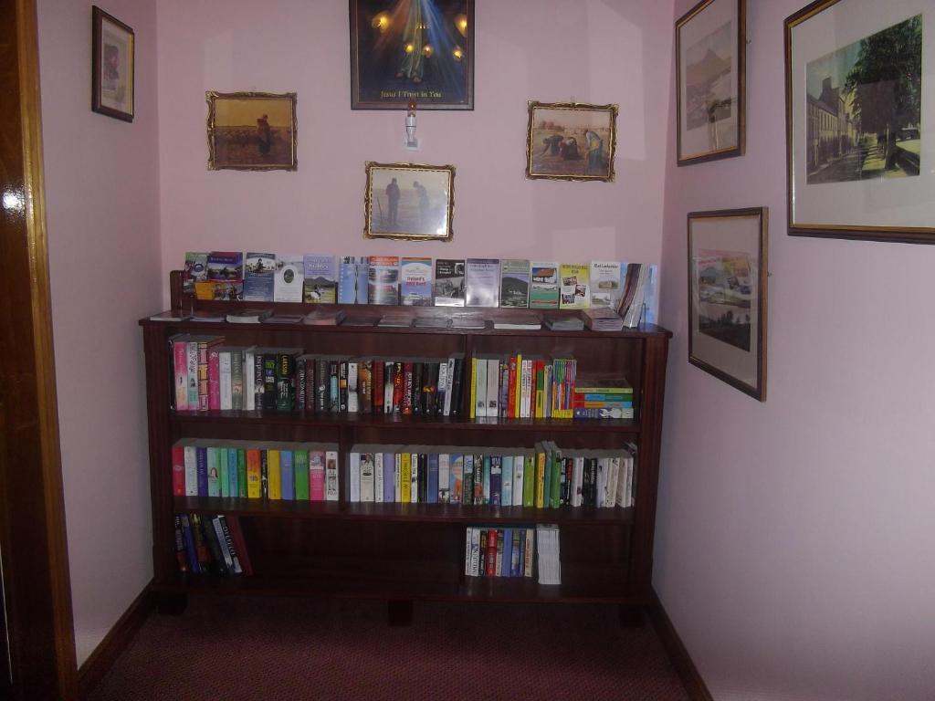 Quay West Ireland Bed & Breakfast Уестпорт Екстериор снимка