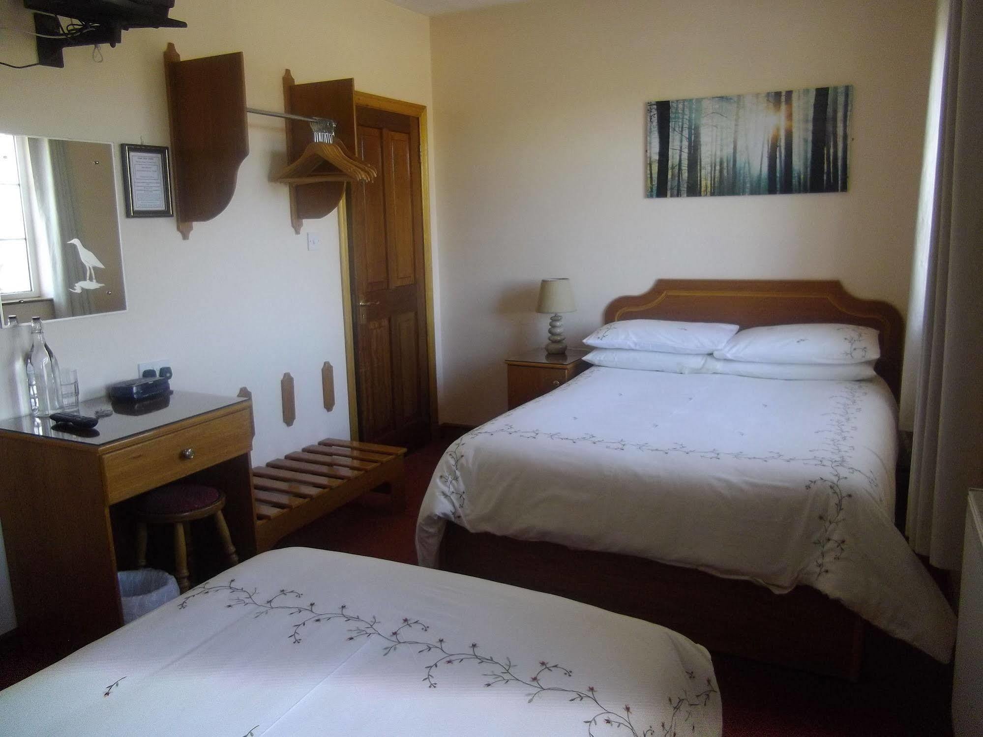 Quay West Ireland Bed & Breakfast Уестпорт Екстериор снимка